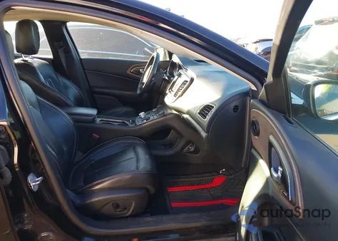 2015 Chrysler 200 C z USA, uszkodzony, nr VIN 1C3CCCCG8FN662911